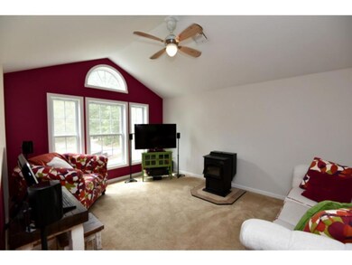 25 Stockholm St, Manchester, NH 03104 - photo 5