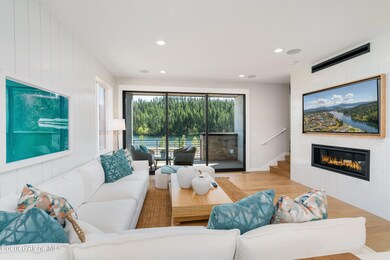 atlas waterfront carlin great room
