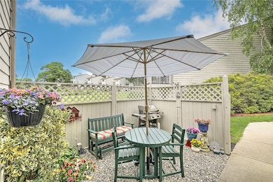 15 Seabreeze Ln, Bristol, RI 02809 - photo 6