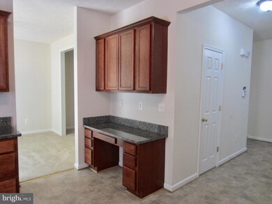 35292 Gosling Ln, Locust Grove, VA 22508 - photo 6