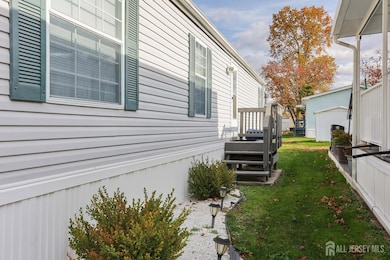 10 Twain Rd, North Brunswick Township, NJ 08902 - photo 3