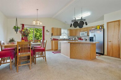 425 E Tara Lee Ave, Medical Lake, WA 99022 - photo 6