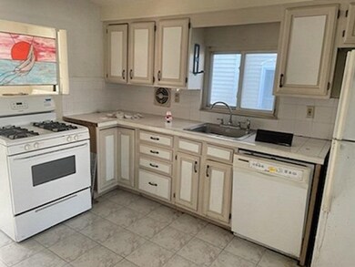 314 W Cresse Ave, Wildwood, NJ 08260 - photo 5