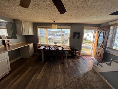 419 1/2 N Main St, Sugar Grove, OH 43155 - photo 3