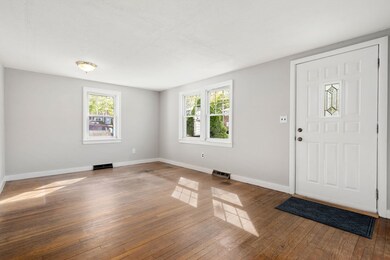 50 Hoover Rd, Walpole, MA 02081 - photo 2