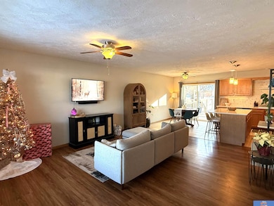 1923 Ella St, Beatrice, NE 68310 - photo 2