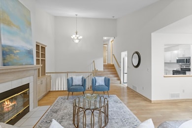 2260 Sherwood Ct, Hopkins, MN 55305 - photo 3