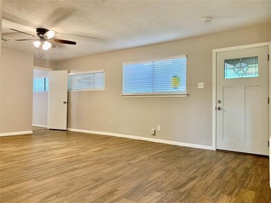 10922 Eddyrock St, Houston, TX 77089 - photo 3