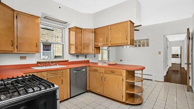 2950 W Granville Ave, Chicago, IL 60659 - photo 5