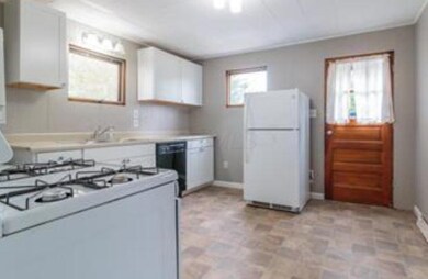 686 Pierce Ave, Columbus, OH 43213 - photo 5