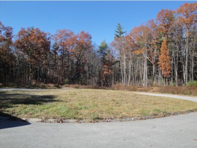 519 Ashley Dr, Pembroke, NH 03275 - photo 2