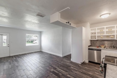 4232 W Bay Vista Ave, Tampa, FL 33611 - photo 4