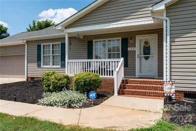 125 Rock Island Dr, Statesville, NC 28625 - photo 3