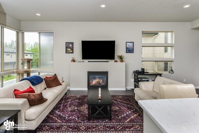 3453 Red Rock Court 4-large-006-25-Livin