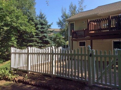 523 Highwood Cir, Albany, NY 12203 - photo 5