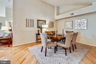 5702 Balsam Grove Ct, Rockville, MD 20852 - photo 5