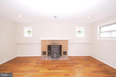 8601 Park Ave, Bowie, MD 20720 - photo 4