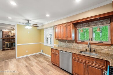 10 Remsen Dr, Howell, NJ 07731 - photo 6