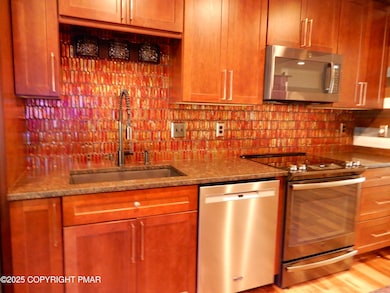 135 N 5th St unit 9, Stroudsburg, PA 18360 - photo 7