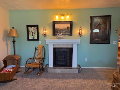 636 Spruce Cir, Gooding, ID 83330 - photo 5