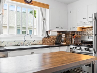 15 Westover St, Everett, MA 02149 - photo 6