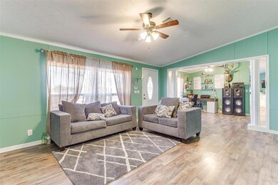 218 Summit Ridge Ct, Springtown, TX 76082 - photo 6