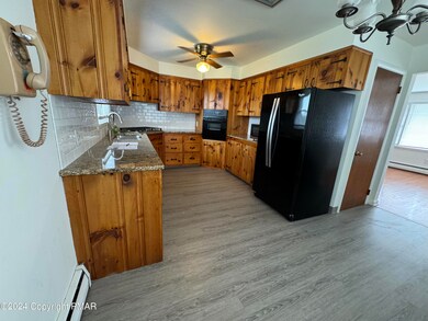 3010 S 5th Ave, Whitehall, PA 18052 - photo 6