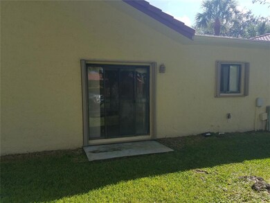 16241 Laurel Dr unit 15, Weston, FL 33326 - photo 4