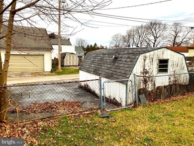 82 S 3rd St, Mount Wolf, PA 17347 - photo 7