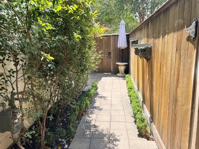 1914 Woodcrest Dr, Houston, TX 77018 - photo 3