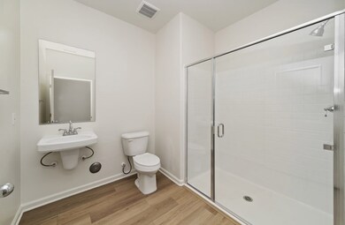 Azalea X Bathroom