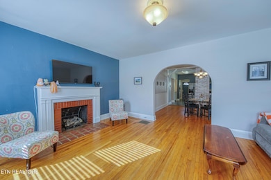 5109 Oakview Rd, Knoxville, TN 37918 - photo 7