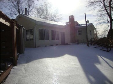 Facade/Exterior Front. LOADED & Updated Quality t/