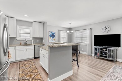 270 Whispering Pines Dr, Fenton, MI 48430 - photo 6