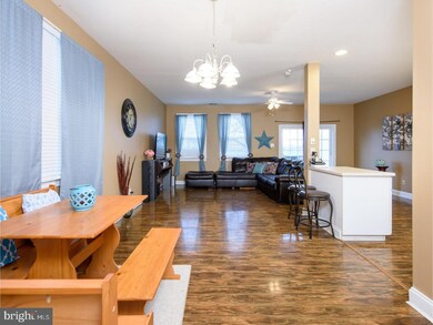 136 Red Oak Ct unit 14, Honey Brook, PA 19344 - photo 2