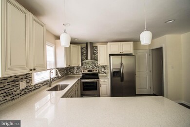 16028 Carroll Ave, Woodbridge, VA 22191 - photo 4