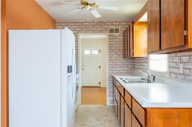 1524 61st St, Des Moines, IA 50311 - photo 6