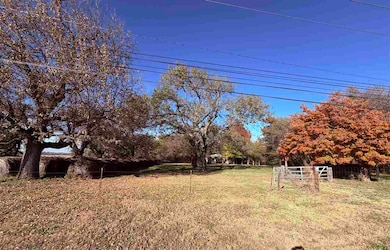 825 W Prospect Ave, Ponca City, OK 74601 - photo 3