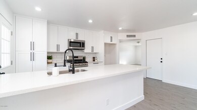 1424 E Broadmor-10