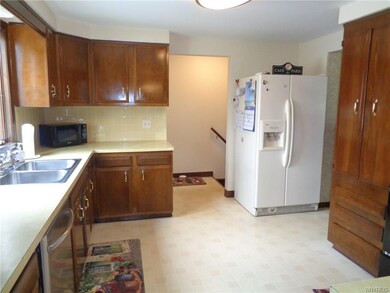 774 Castlebar Dr, North Tonawanda, NY 14120 - photo 7