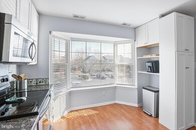 4179 Pleasant Meadow Ct, Chantilly, VA 20151 - photo 6