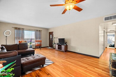 1203 Alabama St, El Paso, TX 79930 - photo 7
