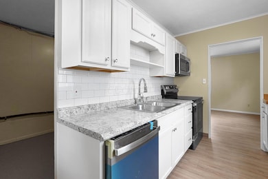 9-web-or-mls-1086-s-hampton-rd