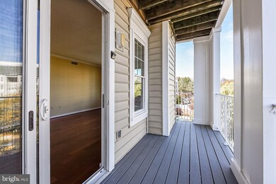 Lillian Court unit 220, McLean, VA 22102 - photo 5