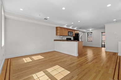 11 Wiget St unit 11-4, Boston, MA 02113 - photo 4