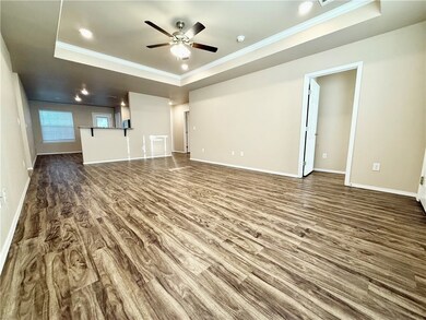 817 Saddlebrook, Gentry, AR 72734 - photo 6