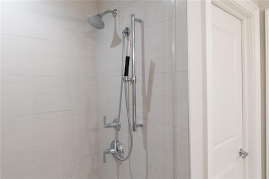 731 St Charles Ave unit 510, New Orleans, LA 70130 - photo 7