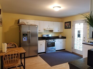 60 Armstrong St, West Springfield, MA 01089 - photo 3