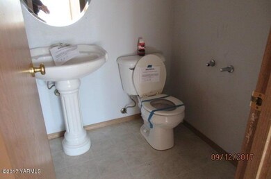 204 Millenium St, Moxee, WA 98936 - photo 6