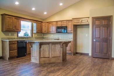 Woodlake 82 004